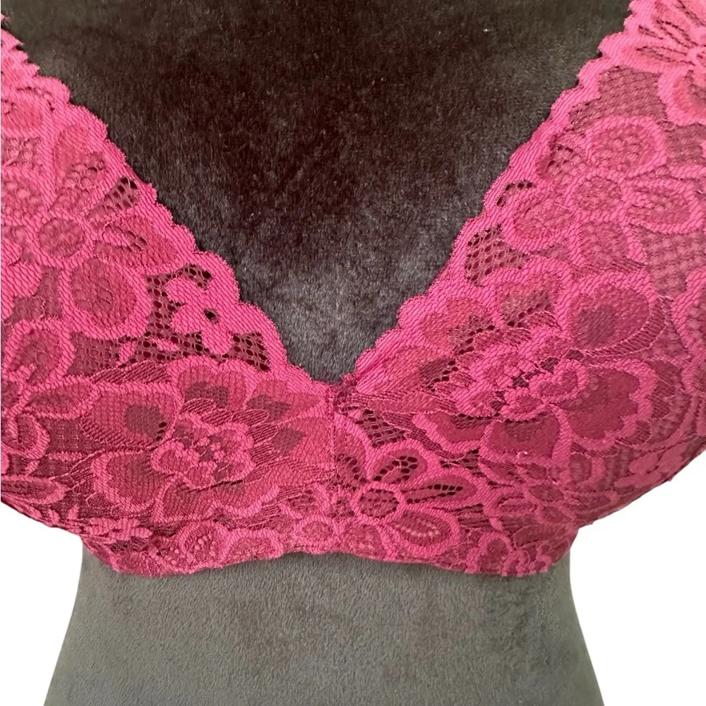 Victoria’s Secret Burgundy‎ Lace Padded no wire Bra size 38DDD